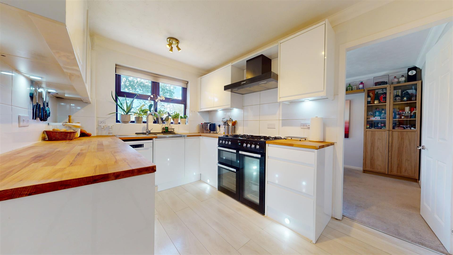 Tatling Grove, Walnut Tree, Milton Keynes